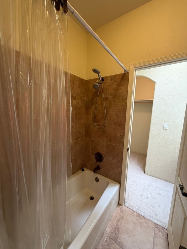 Building Photo - 4 Bedroom Single Story Custom Home Available In Rio Rancho Near Unser Blvd SE & Westside Blvd SE!