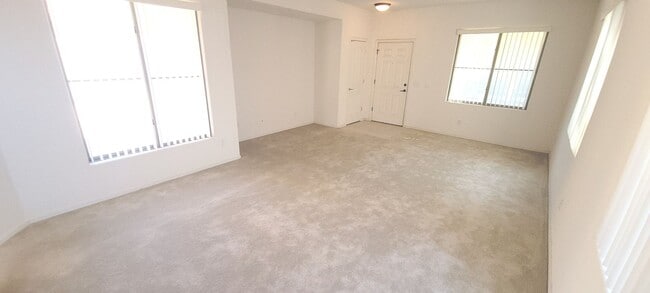 Building Photo - Gilbert