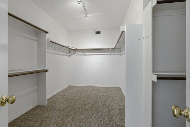 Building Photo - "Exceptional 3-2.5-2 with Flexible Living and Greenbelt Privacy!"