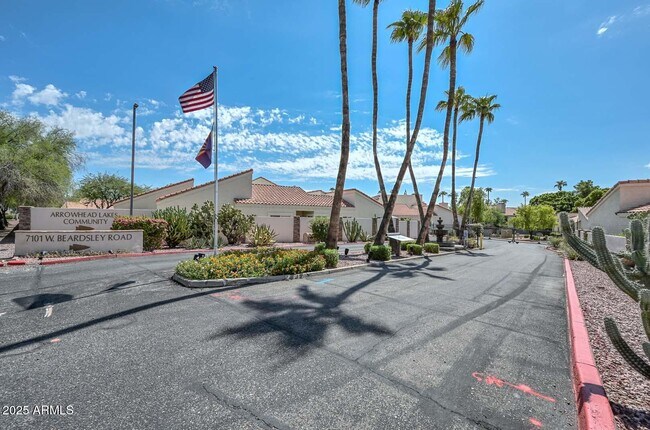 Building Photo - 7101 W Beardsley Rd