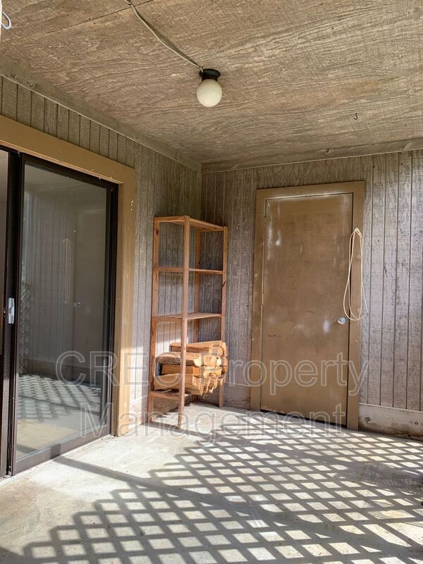 Building Photo - 2736 Jobee Dr