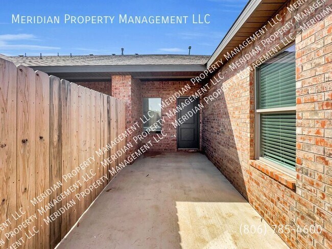 Building Photo - 5825 Urbana Pl