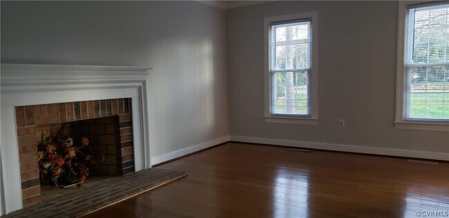 Building Photo - 13311 W Salisbury Rd