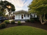 Building Photo - 1105 Francis Marion Dr