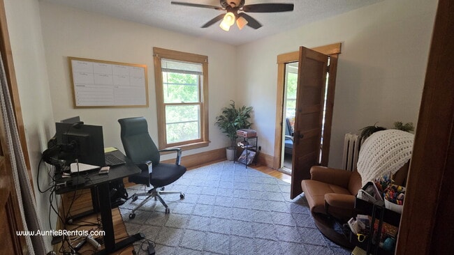 Building Photo - Spacious 4BR  in Saint Paul | 2 Full Baths - VIDEO TOUR
