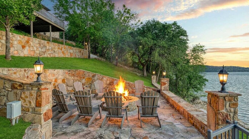 Building Photo - 149 Betty Dr