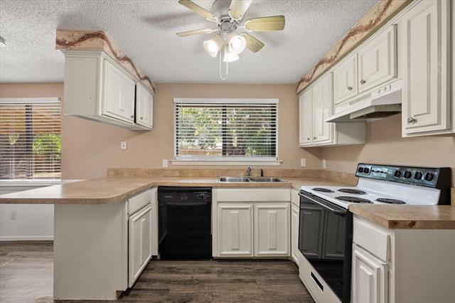 Building Photo - 823 Quail Terrace
