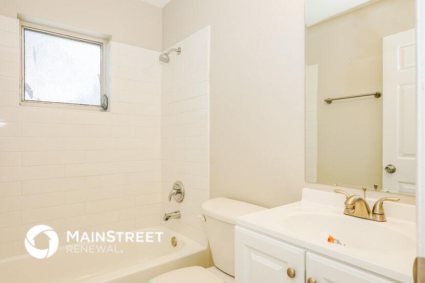 Building Photo - 2225 W Dana Dr