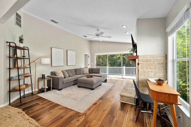 Building Photo - 506 Oceanview Ave