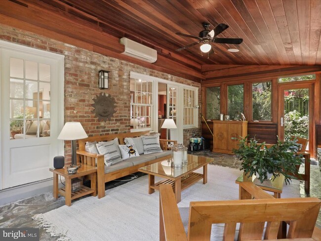 Building Photo - 4725 Rock Spring Rd