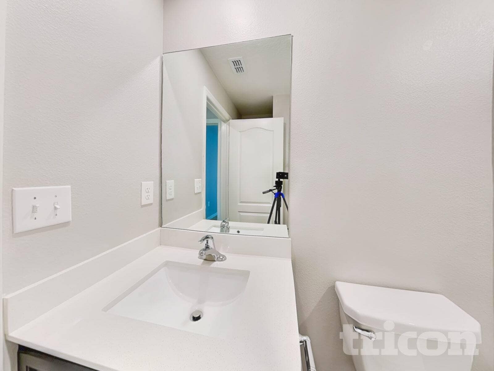 Building Photo - 6130 Dolostone Dr