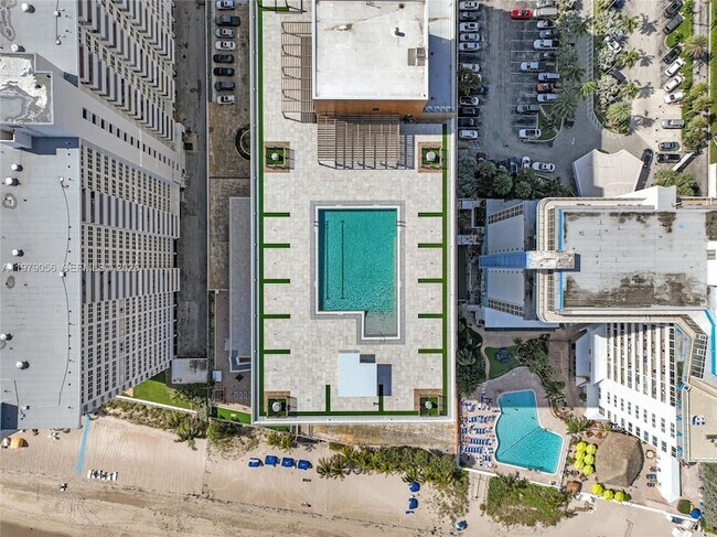 Building Photo - 4020 Galt Ocean Dr