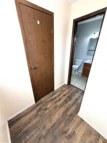 Building Photo - 2021 Clubview Dr