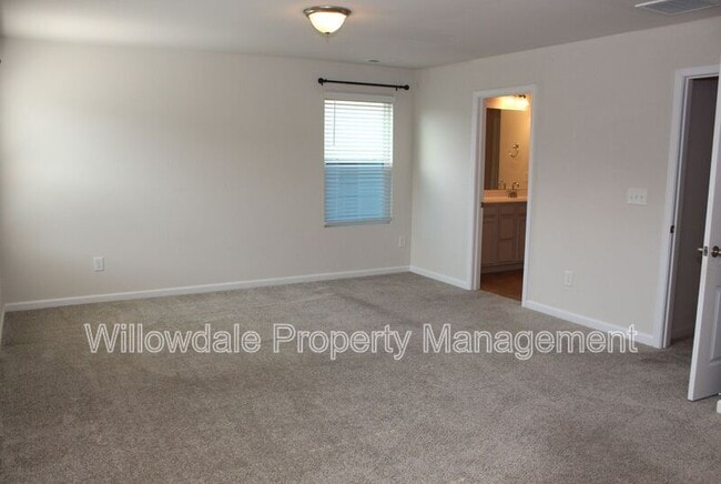 Building Photo - 1139 Chestnut Bluff Run