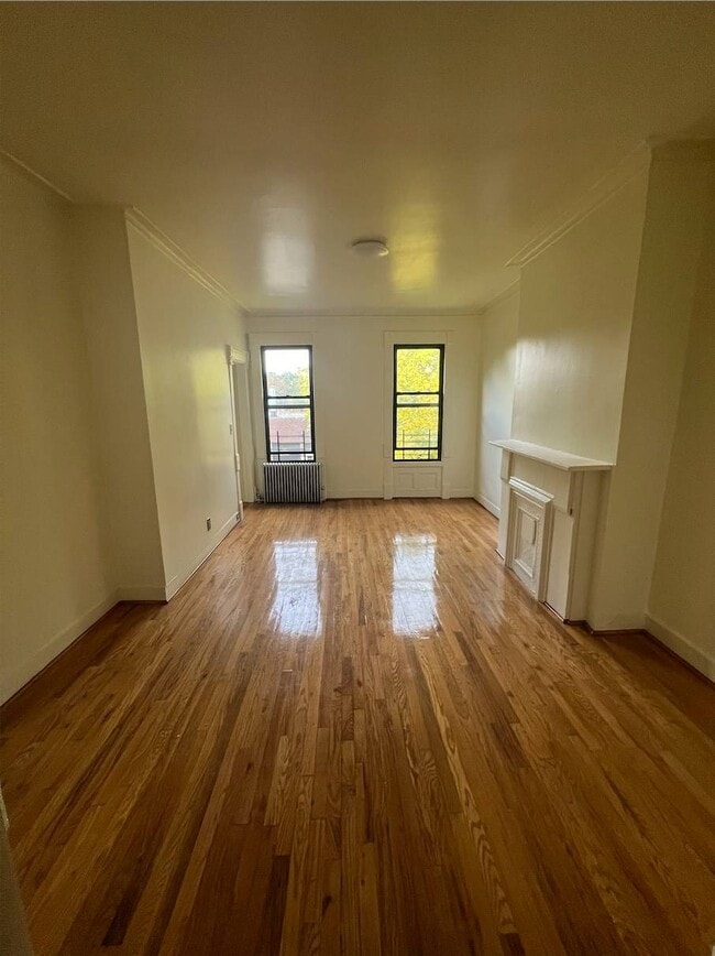 Building Photo - 203 Moffat St