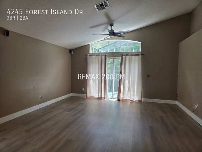 Building Photo - 4245 Forest Island Dr