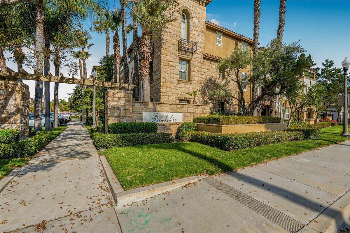 Building Photo - 259 Riverdale Ct