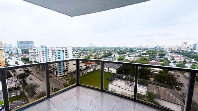 Building Photo - 2301 SW 27th Ave