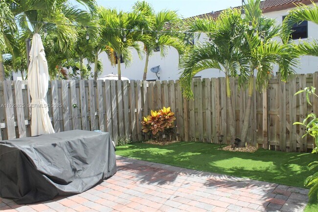 Building Photo - 17441 SW 153rd Ct