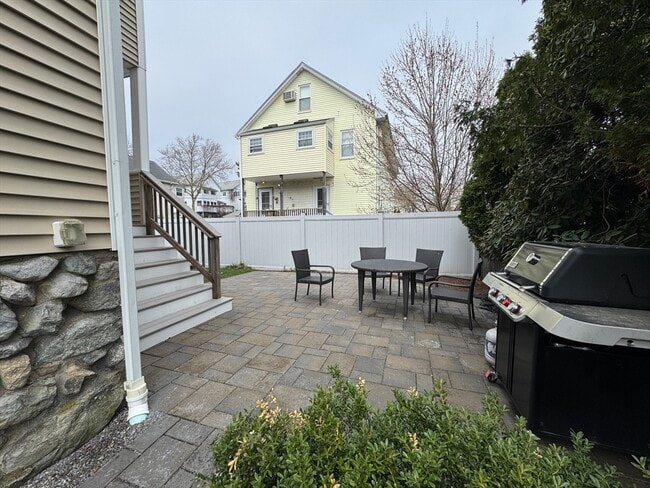 Building Photo - 10-12-12 Chestnut St