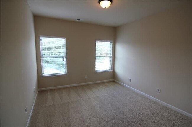 Building Photo - 1660 Jardin Ct