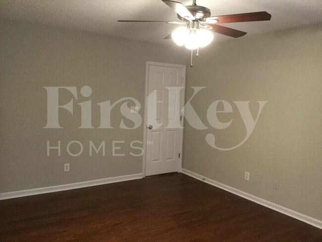 Building Photo - 13224 Greycrest Dr