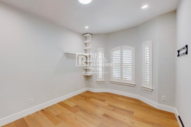 Building Photo - 4307 Gilbert Ave