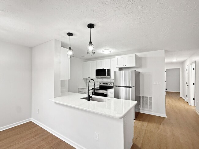 Building Photo - 4153 Bell Rd