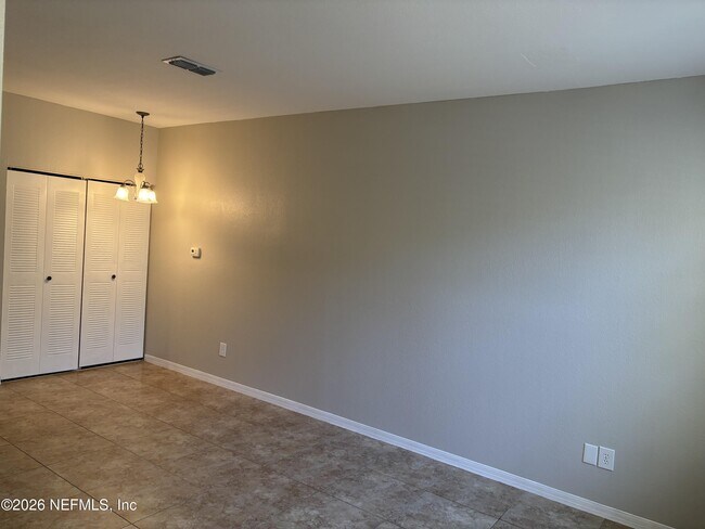 Building Photo - 13703 Richmond Park Dr N