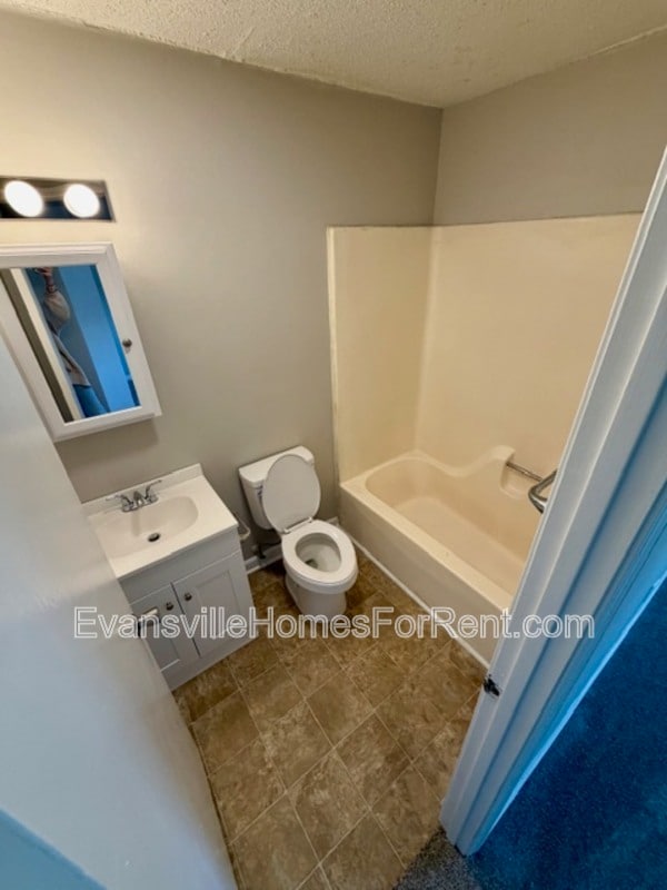 Building Photo - 204 N Lafayette Ave