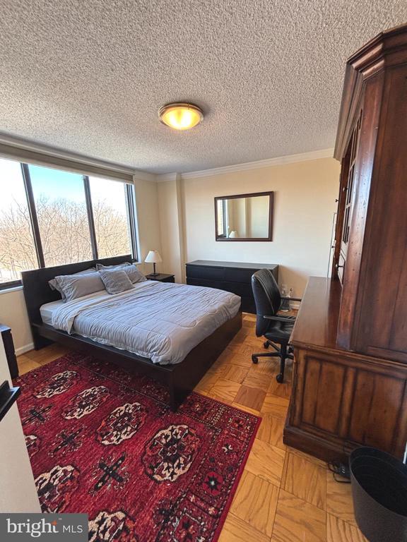 Building Photo - 5225 Pooks Hill Rd