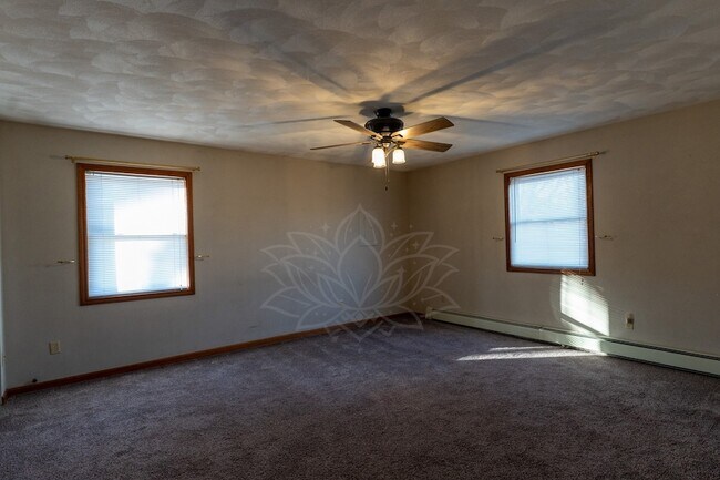 Building Photo - 89 S Washington St