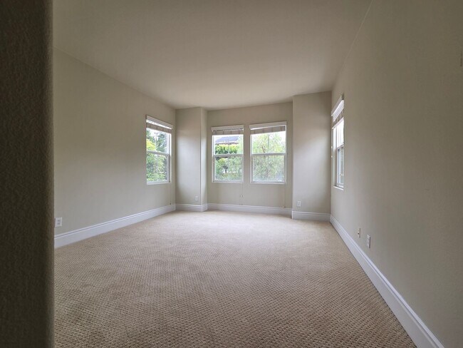 Building Photo - Stunning Spanish Colonial Home in the La C...