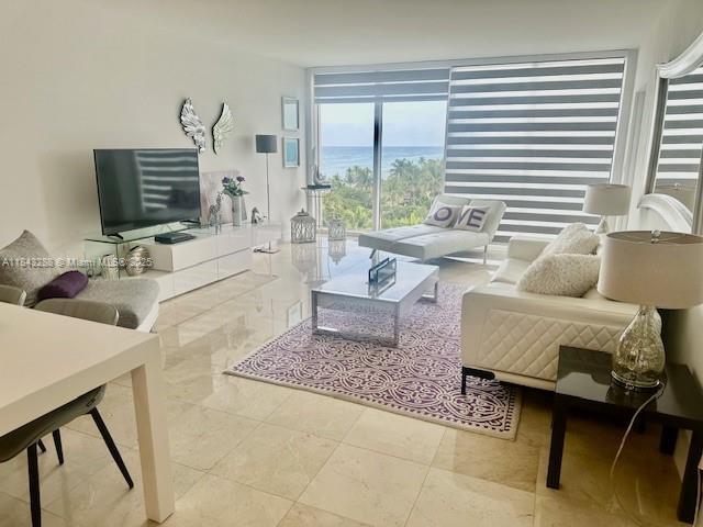 Building Photo - 10275 Collins Ave