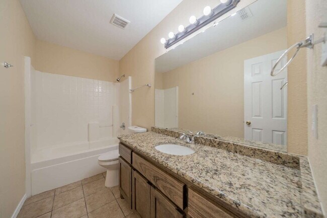 Building Photo - Cute 3 bed, 2 bath home in Grand Prairie