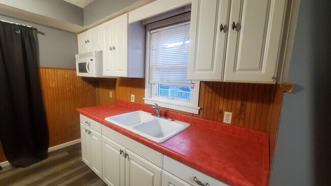 Building Photo - 3606 Dale Ave