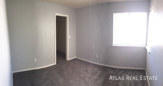 Building Photo - 862 S Uravan Ct