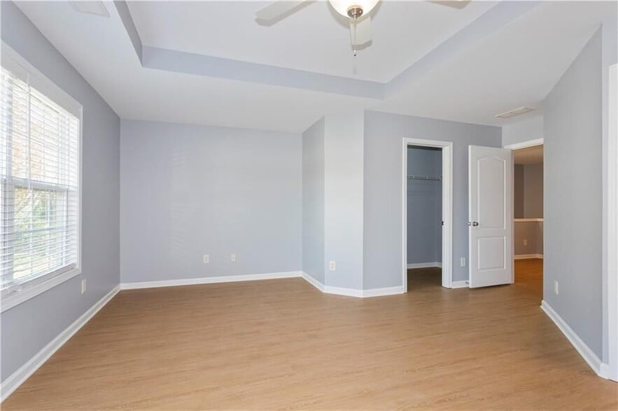 Building Photo - 995 Treymont Way SW