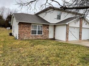 Building Photo - 675-677 W. Country Squire Ct.