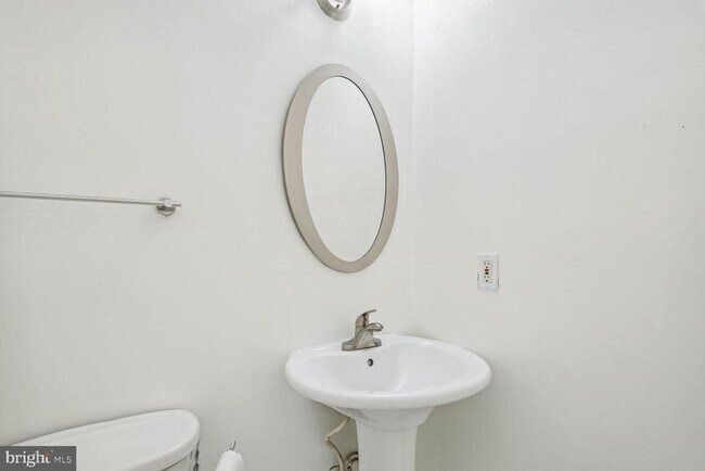 Building Photo - 4528 4th St NW
