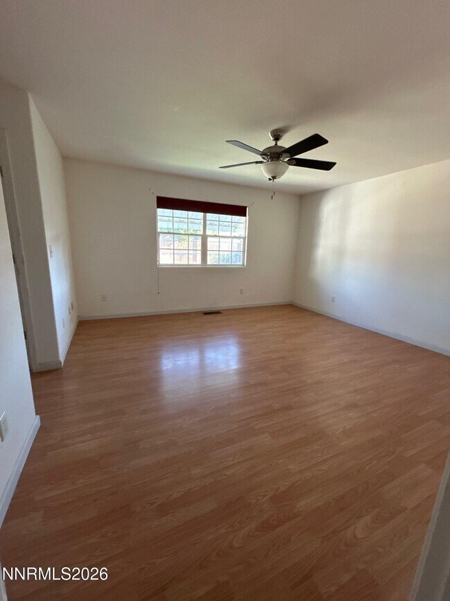 Building Photo - 559 Nader Wy