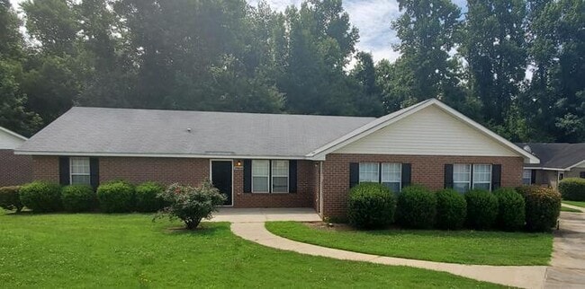 Primary Photo - 1150 Micha Way