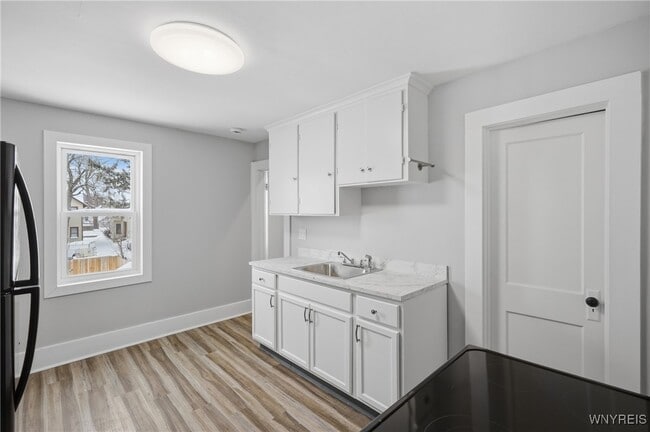 Building Photo - 26 Ganson St