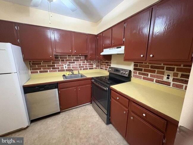 Building Photo - 1414 Whitpain Hills