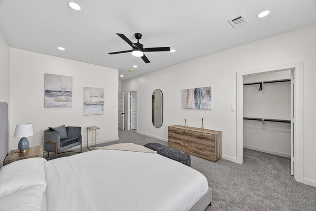 Building Photo - 2909 El Fenice Ln