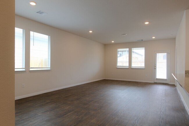 Building Photo - 182 Eagle Mountain Trl1