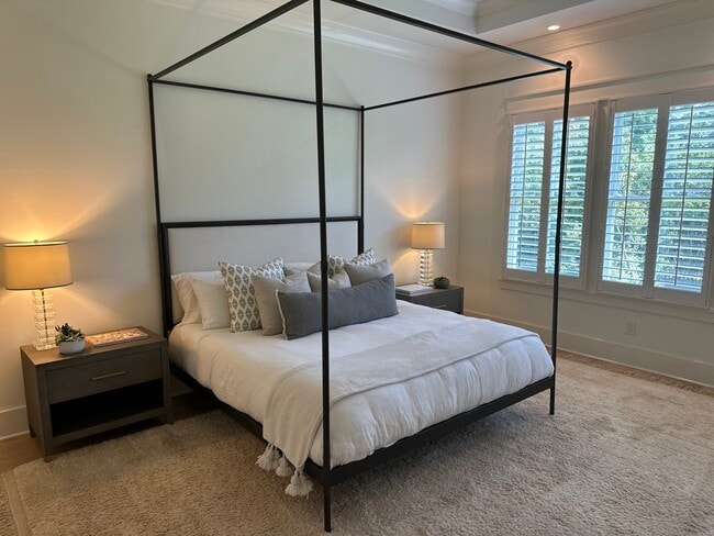 Building Photo - 174 Brailsford St