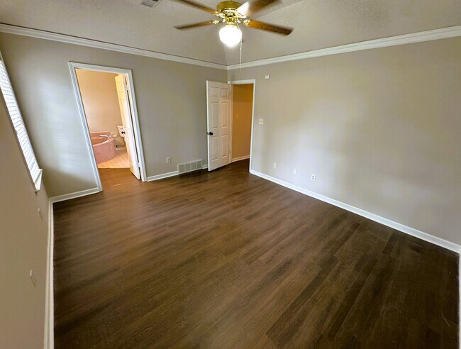Building Photo - 2271 Lake Springs Ln