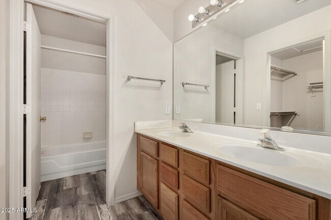 Building Photo - 13314 E Cindy St