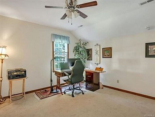 Building Photo - 3 Bed 2.5 bath Deer Run Subdivision-Chesterfield